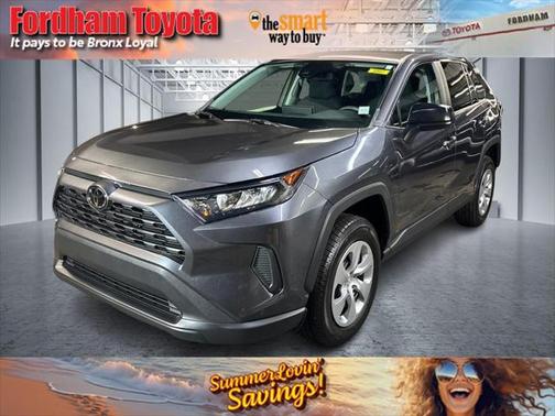 2022 Toyota RAV4 LE