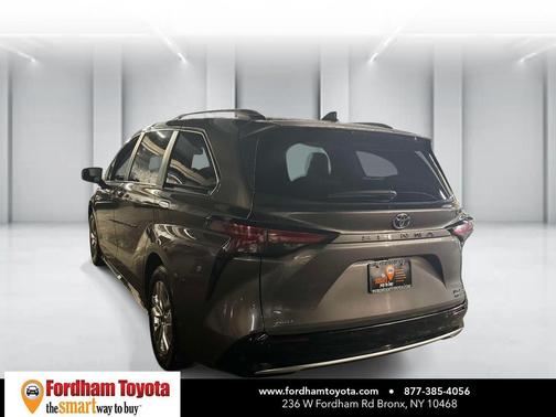 Predawn Gray Mica 2023 Toyota Sienna Limited