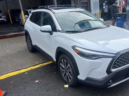 2022 Toyota Corolla Cross XLE