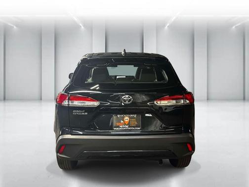 Jet Black 2024 Toyota Corolla Cross L
