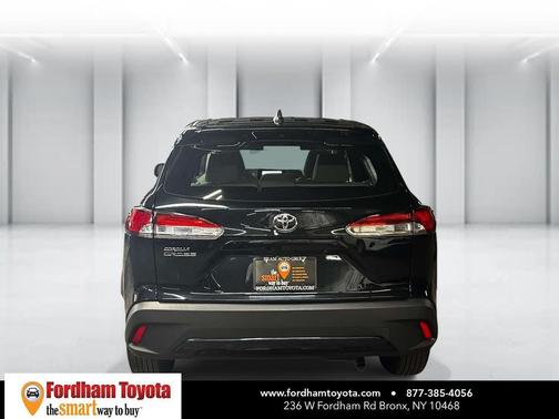 Jet Black 2024 Toyota Corolla Cross L