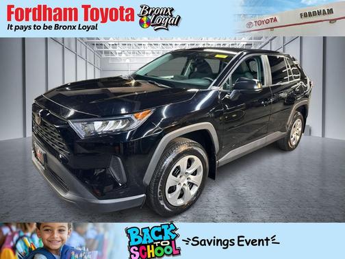 2022 Toyota RAV4 LE