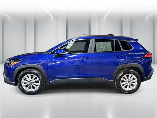 2022 Toyota Corolla Cross LE