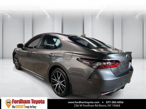 Predawn Gray Mica 2024 Toyota Camry SE