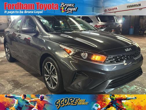 Gravity Gray 2024 Kia Forte LXS
