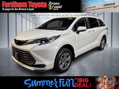 2022 Toyota Sienna Platinum 7 Passenger
