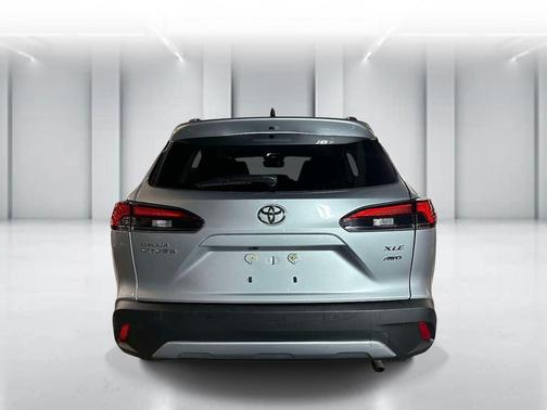 2025 Toyota Corolla Cross XLE