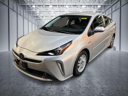 2022 Toyota Prius LE