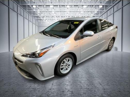 2022 Toyota Prius LE