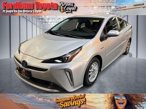 2022 Toyota Prius LE