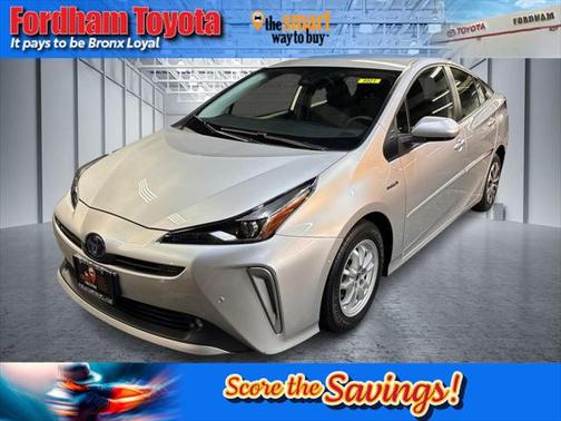 2022 Toyota Prius LE