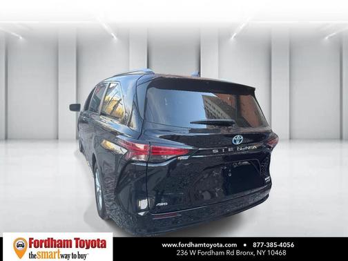 2022 Toyota Sienna Limited