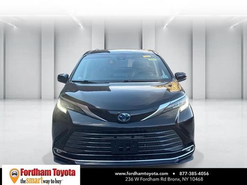 2022 Toyota Sienna Limited