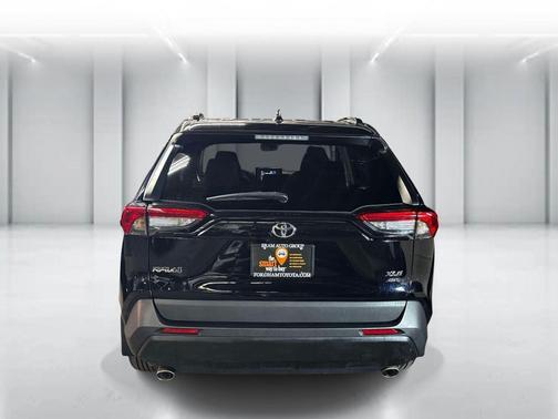 Midnight Black Metallic 2022 Toyota RAV4 XLE