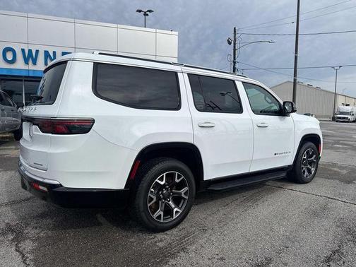 2023 Jeep Wagoneer Series III 4x2