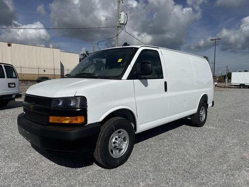 2025 Chevrolet Express 2500 RWD 2500 Regular Wheelbase WT
