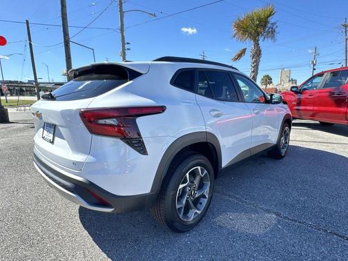 2024 Chevrolet Trax LT