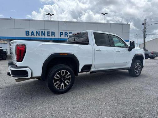 2022 GMC Sierra 2500 AT4