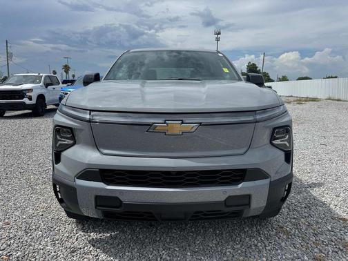 2025 Chevrolet Silverado EV LT