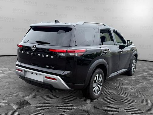 Super Black 2023 Nissan Pathfinder SL 4WD