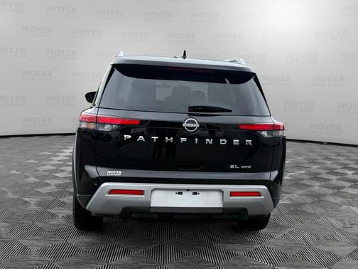 Super Black 2023 Nissan Pathfinder SL 4WD