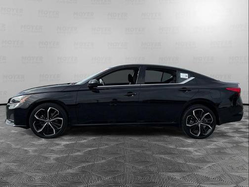 2023 Nissan Altima SR Intelligent AWD