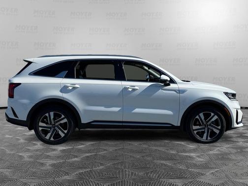 Snow White Pearl 2023 Kia Sorento Hybrid EX