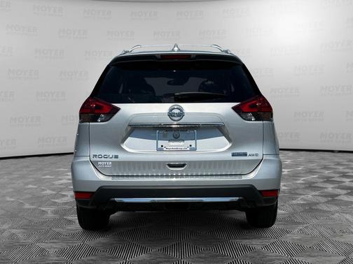 Brilliant Silver Metallic 2019 Nissan Rogue S