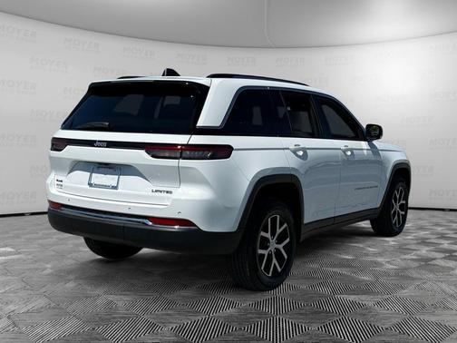 Bright White Clearcoat 2023 Jeep Grand Cherokee Limited