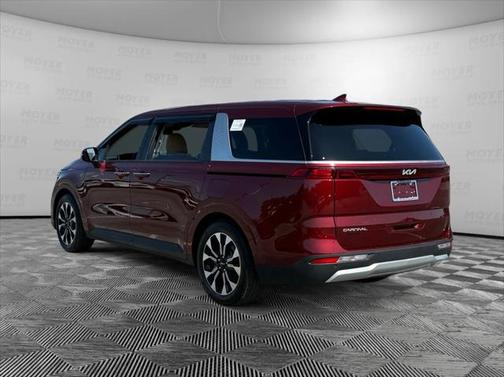2024 Kia Carnival EX