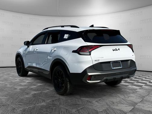 Glacial White Pearl 2023 Kia Sportage S