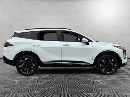 Snow White Pearl 2026 Kia Sportage Hybrid SX-Prestige