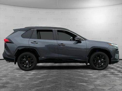 2023 Toyota RAV4 Hybrid SE