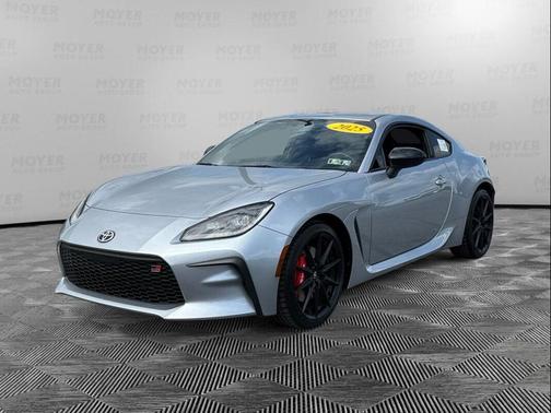 2025 Toyota GR86 Premium