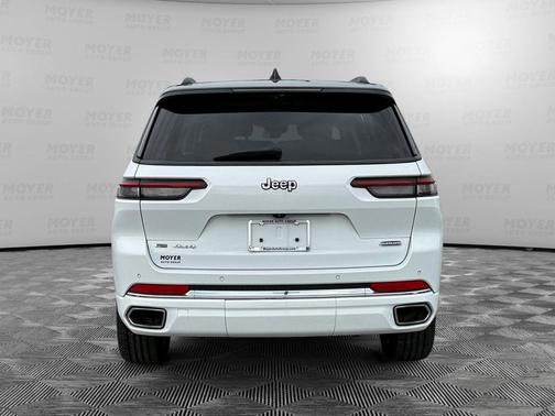 Bright White Clearcoat 2021 Jeep Grand Cherokee L Overland