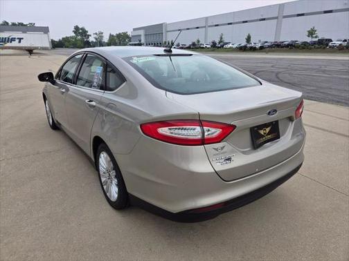 2016 Ford Fusion Hybrid SE