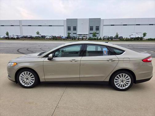2016 Ford Fusion Hybrid SE