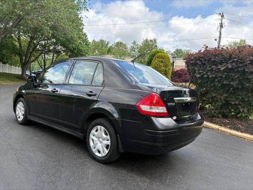 2010 Nissan Versa 1.8 SL