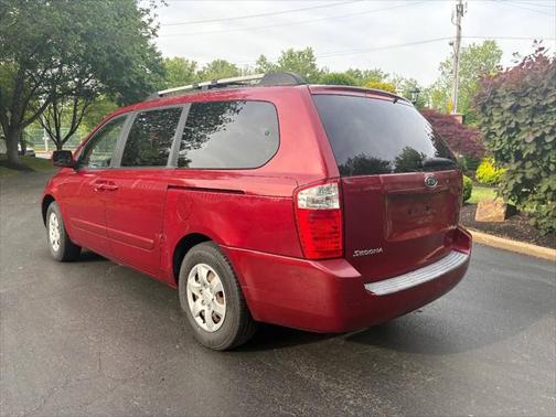 2008 Kia Sedona LX