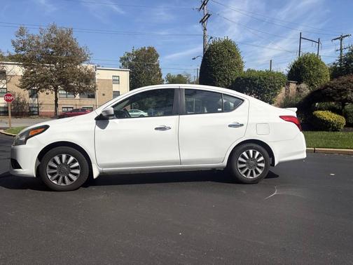 2015 Nissan Versa 1.6 SV