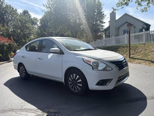 2015 Nissan Versa 1.6 SV
