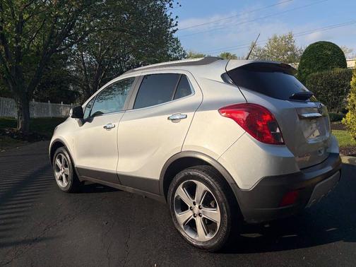 White Pearl Tricoat 2014 Buick Encore Base