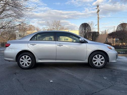 2011 Toyota Corolla LE