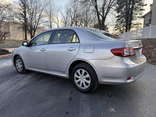 2011 Toyota Corolla LE