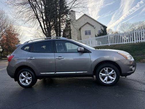 2011 Nissan Rogue SV