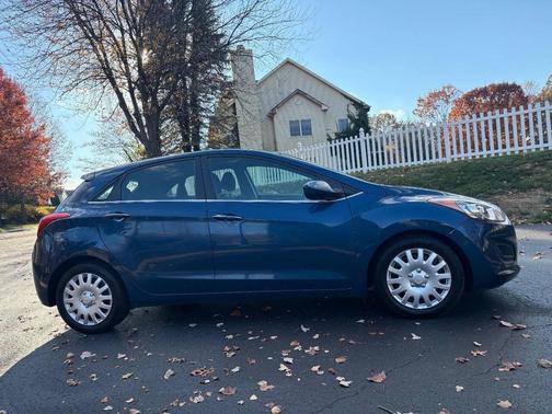 2016 Hyundai Elantra GT Base