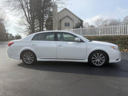 2011 Toyota Avalon Limited