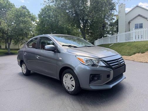 Mercury Gray Metallic 2022 Mitsubishi Mirage G4 SE