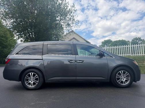 Polished Metal Metallic 2012 Honda Odyssey EX-L