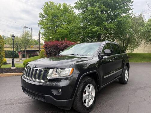 Black 2011 Jeep Grand Cherokee Laredo